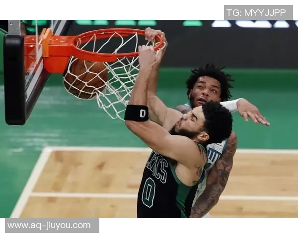 黄蜂队全场狂轰136分10人出战9人得分上双展现强大火力 黄蜂队全场狂轰136分10人出战9人得分上双展现强大火力