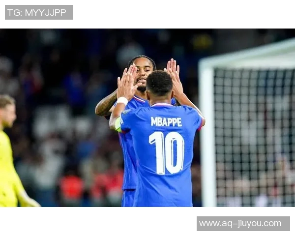 法国队助教现场考察皇马巴萨比赛以评估姆巴佩状态