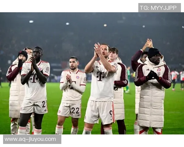 德天空报道拜仁追逐费耶诺德19岁右后卫吉瓦罗雷德英超多队同样关注