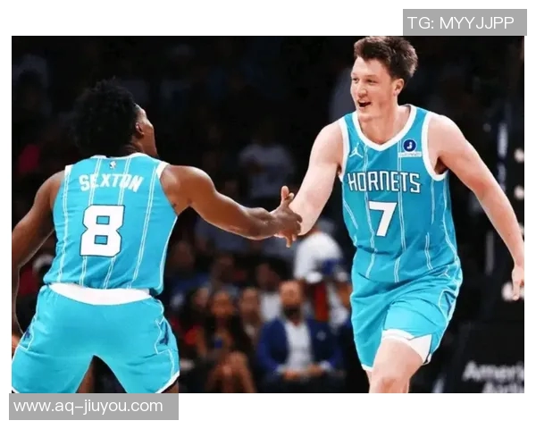 克尼佩尔称赞三球小桥无私打球共同合作让比赛更加轻松愉快 克尼佩尔称赞三球小桥无私打球共同合作让比赛更加轻松愉快