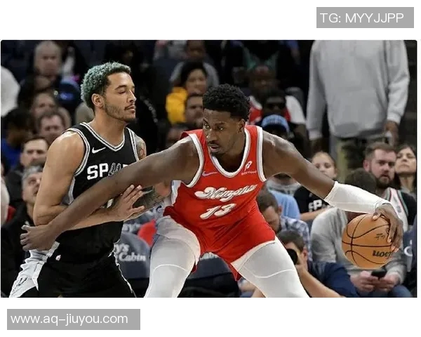 灰熊篮板优势明显却频频失手惨遭马刺逆转失利