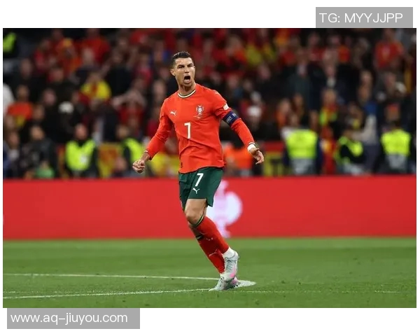 皮尔斯直言约会费用过高不应恋爱引发热议